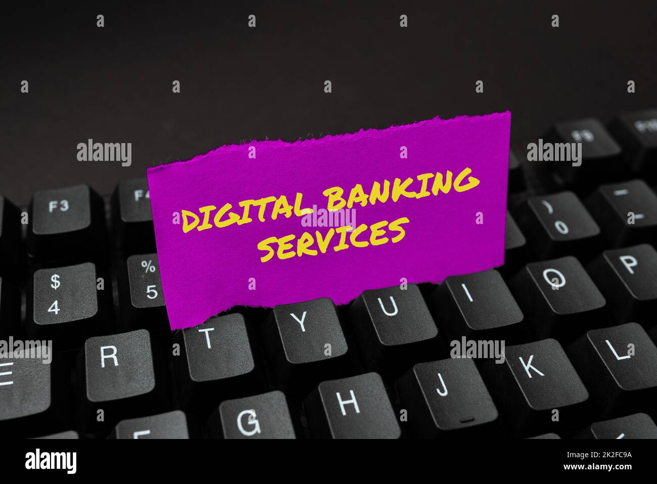 Écriture de texte Services bancaires numériques. Concept Internet entreprise, technologie, Internet et dactylographie de réseau Contrat d'affaires lettre, dactylographie Nouveau contrat obligatoire Banque D'Images