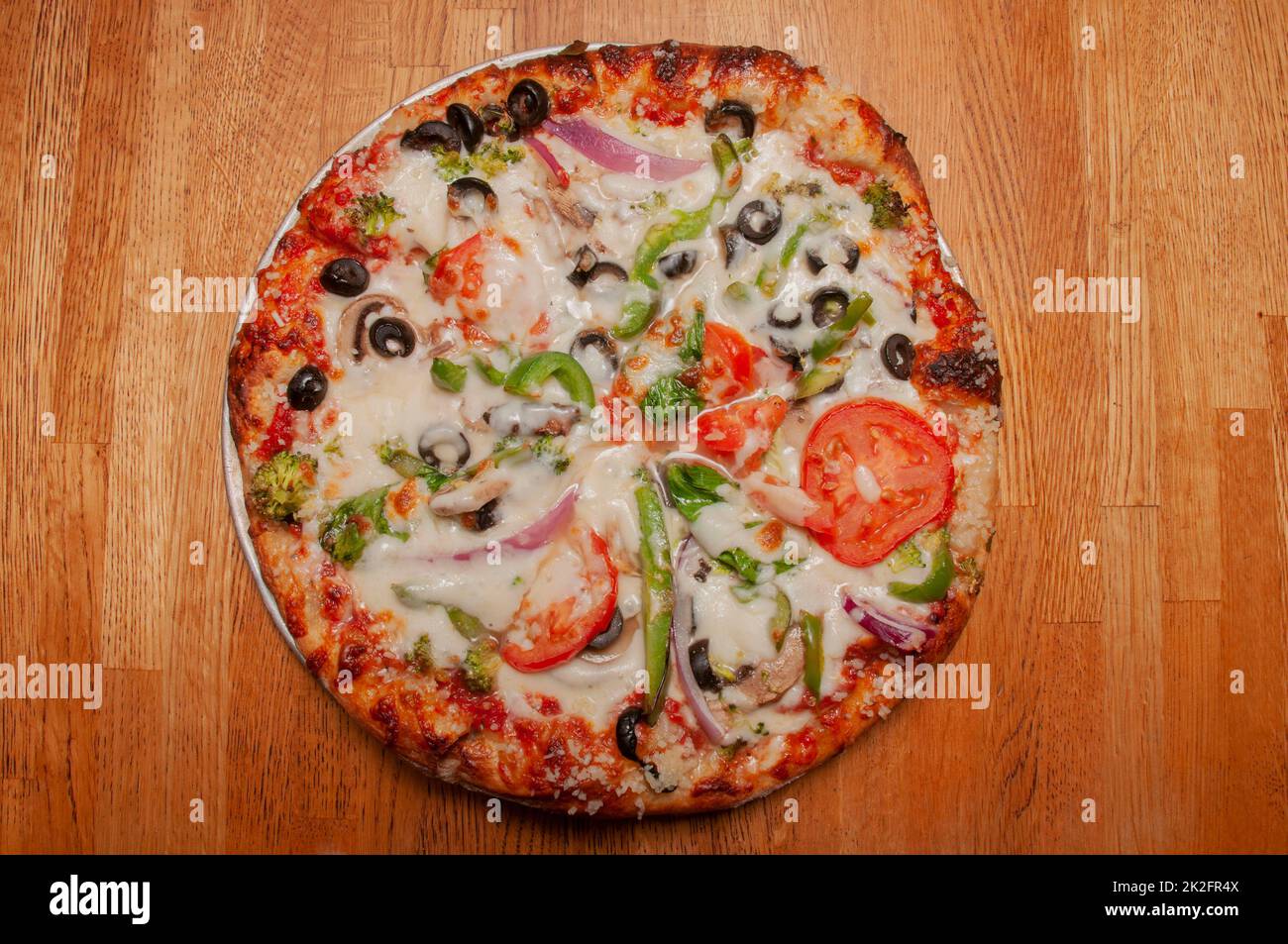 Délicieuse pizza végétarienne italienne Banque D'Images