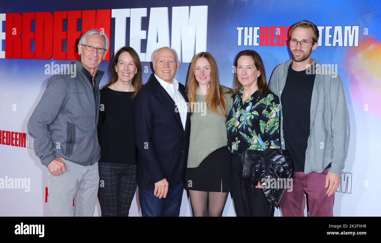 Hollywood, CA, 22 septembre 2022, Kathleen Kennedy, Frank Marshall arrive au screening spécial de Netflix L'ÉQUIPE DE RACHAT qui s'est tenue au Tudum Theatre à Hollywood, CA, jeudi, 22 septembre 2022 . (Photo de Juan Pablo Rico/Sipa USA) Banque D'Images