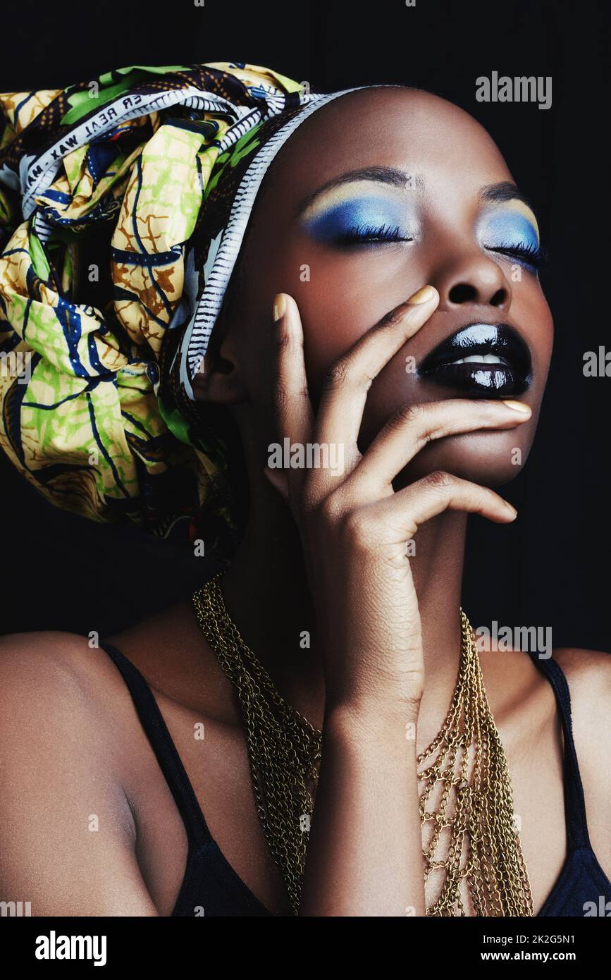 Une belle femme africaine Banque de photographies et d’images à haute ...