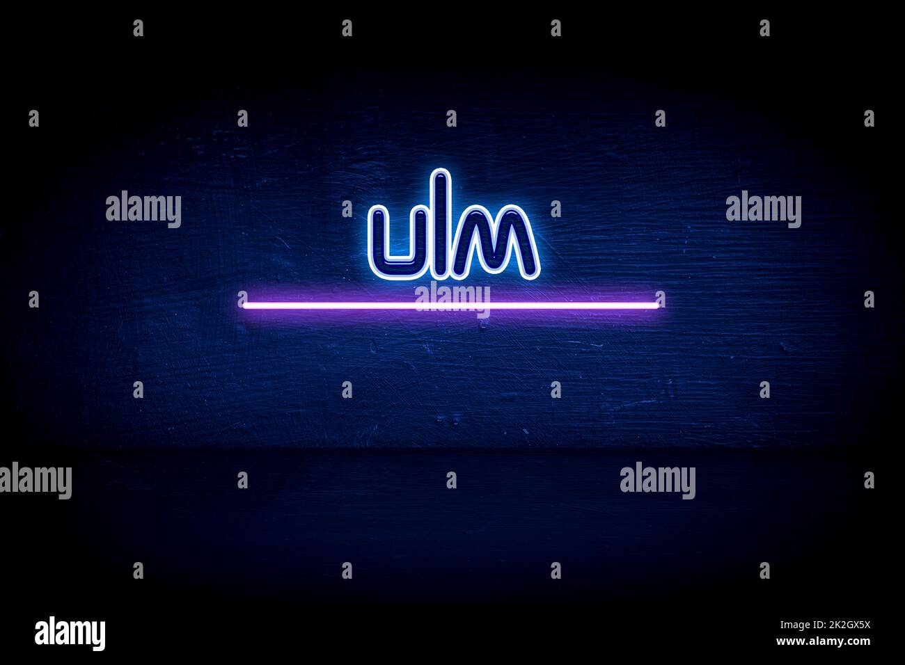 Ulm - panneau d'annonce au néon bleu Banque D'Images