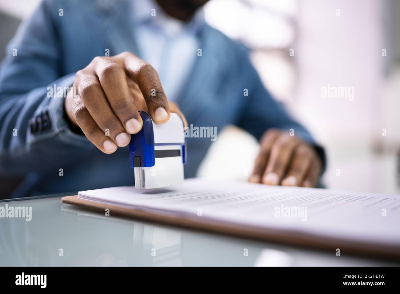 Tampon de document de contrat de notaire public Banque D'Images