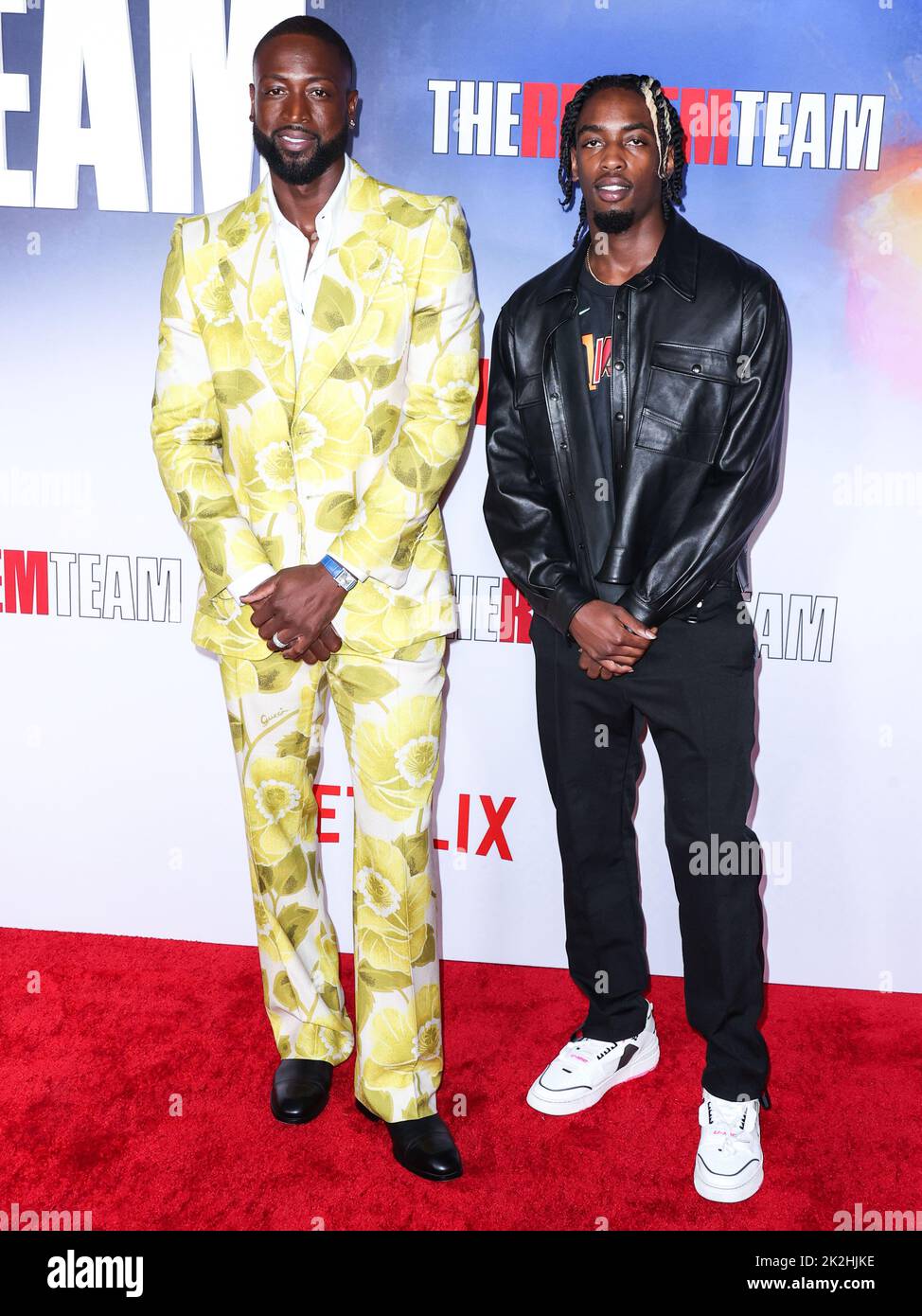 HOLLYWOOD, LOS ANGELES, CALIFORNIA, USA - SEPTEMBER 22: American former professional basketball player Dwyane Wade wearing Gucci and son/American professional basketball player Zaire Wade arrive at the Los Angeles Special Screening Of Netflix's 'The Redeem Team' held at the Netflix Tudum Theater on September 22, 2022 in Hollywood, Los Angeles, California, United States. (Photo by Xavier Collin/Image Press Agency) Banque D'Images