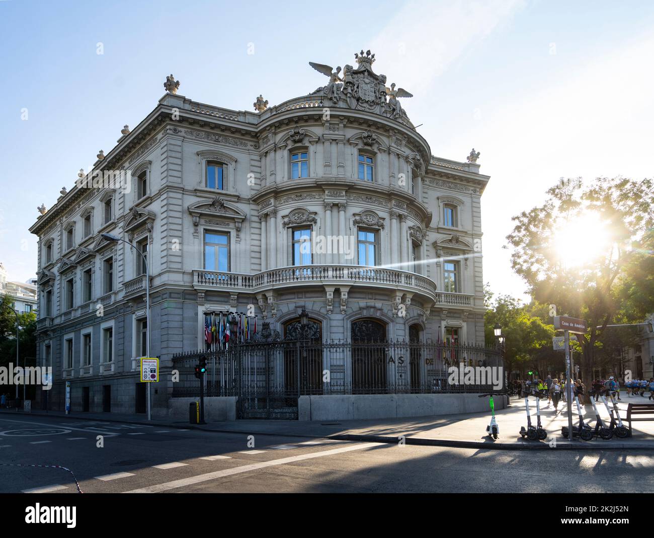 Madrid, Espagne, septembre 2022. Vue extérieure du bâtiment de la Maison de l'Amérique dans le centre-ville Banque D'Images