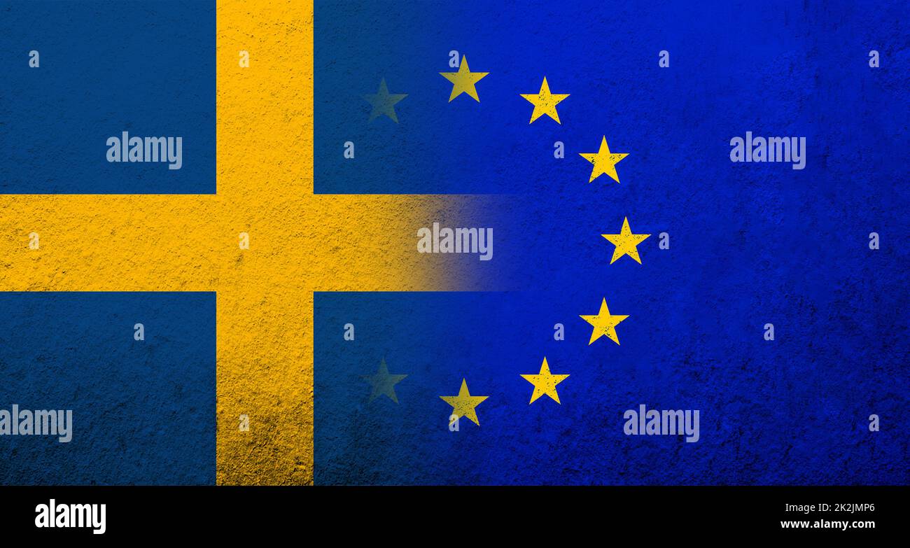 Drapeau de l'Union européenne avec drapeau national du Royaume de Suède. Grunge l'arrière-plan Banque D'Images