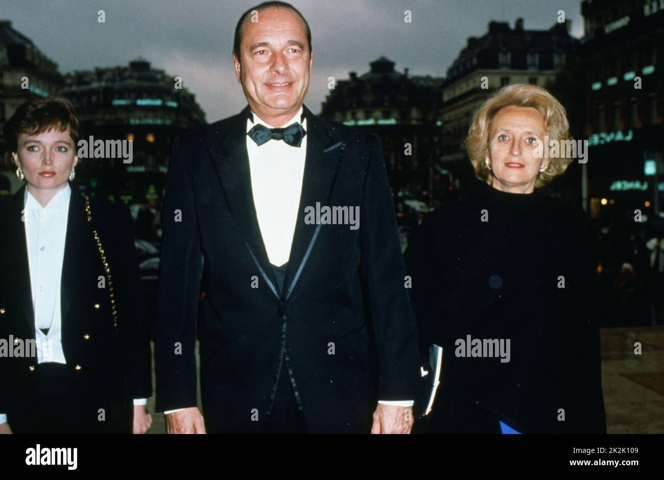 Gala Frank Sinatra, Liza Minnelli et Sammy Davis Jr. Au Palais Garnier de Paris : arrivée de Claude Chirac, Jacques Chirac et Bernadette Chirac. 26 avril 1989 Banque D'Images