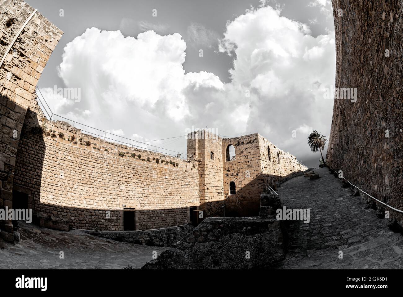 Murs et tour du château de Kyrenia. District de Kyrenia, Chypre Banque D'Images