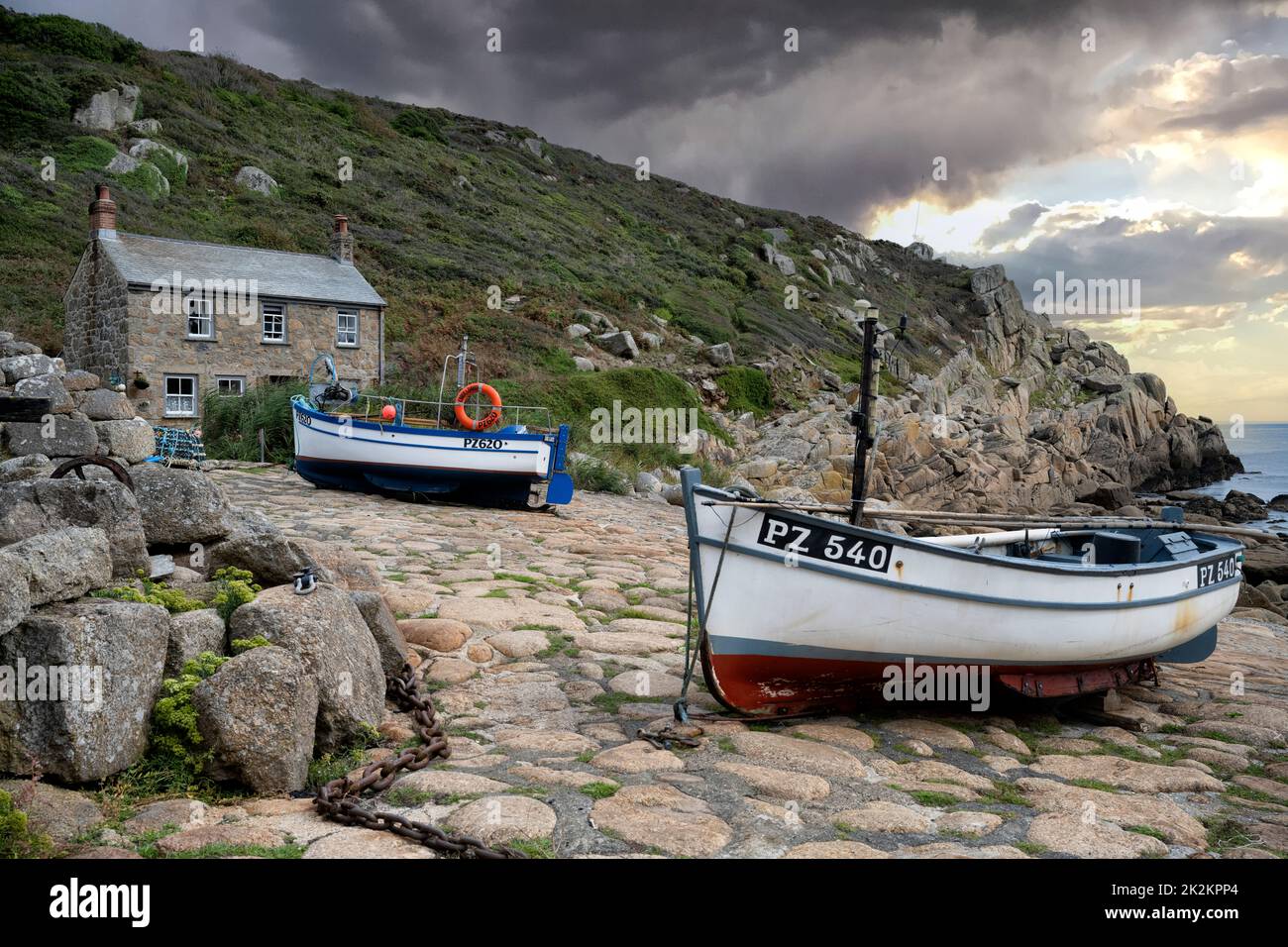 Penberth Cornwall, village de Poldark cornwall, avec bateaux de pêche Banque D'Images