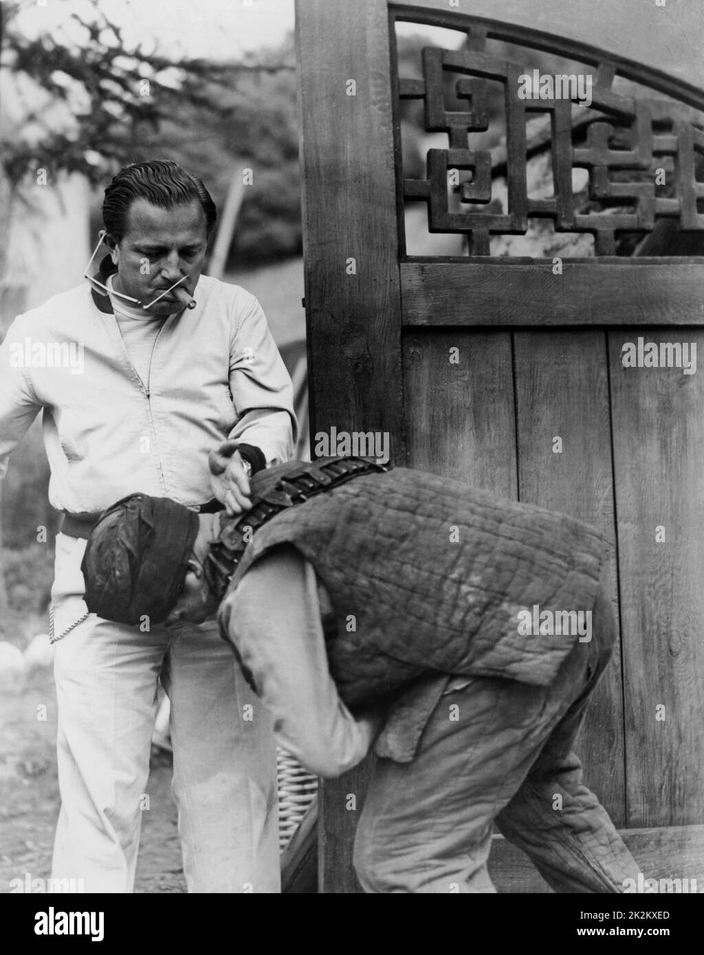 La main gauche de dieu année 1955 USA Directeur Edward Dmytryk