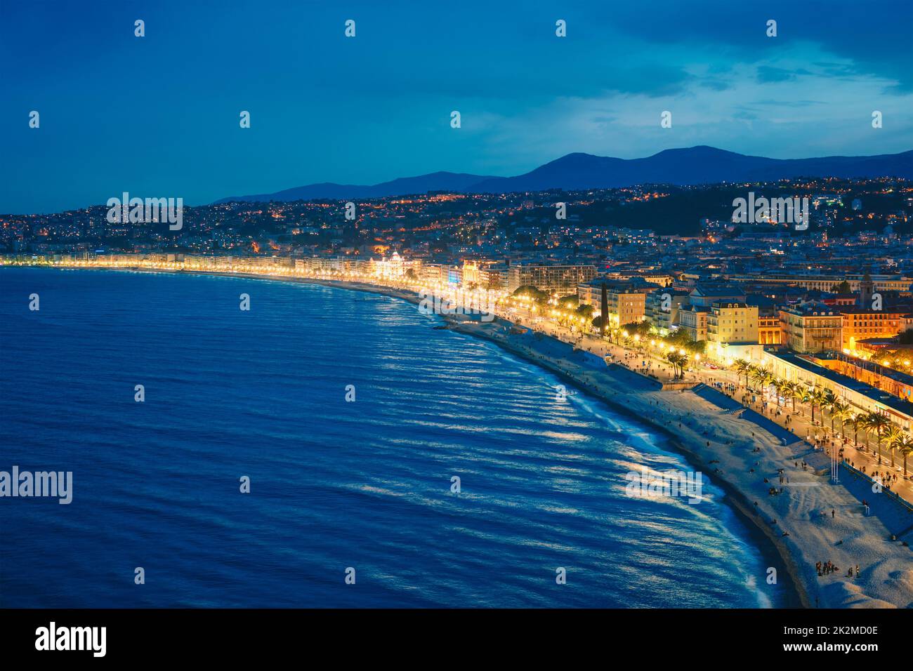 Vue pittoresque de Nice, France en soirée Banque D'Images