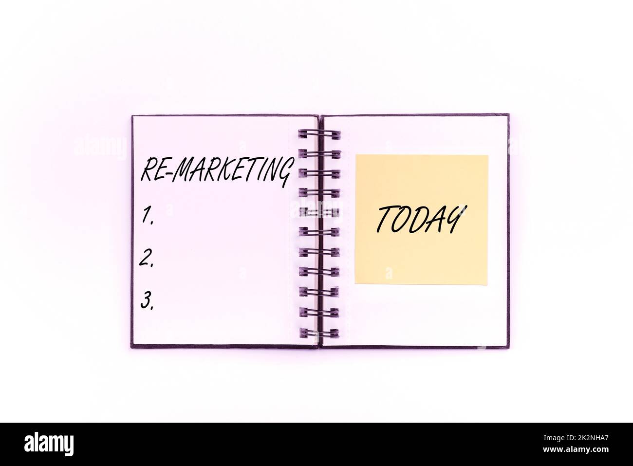 Légende conceptuelle Re Marketing. Mot pour la stratégie pour atteindre des clients potentiels dans votre site Web fournitures de bureau d'école, enseignement Collections d'apprentissage, Outils d'écriture Banque D'Images