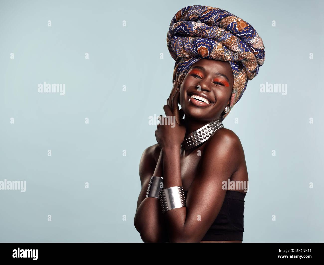 Belle femme africaine studio Banque de photographies et d’images à ...