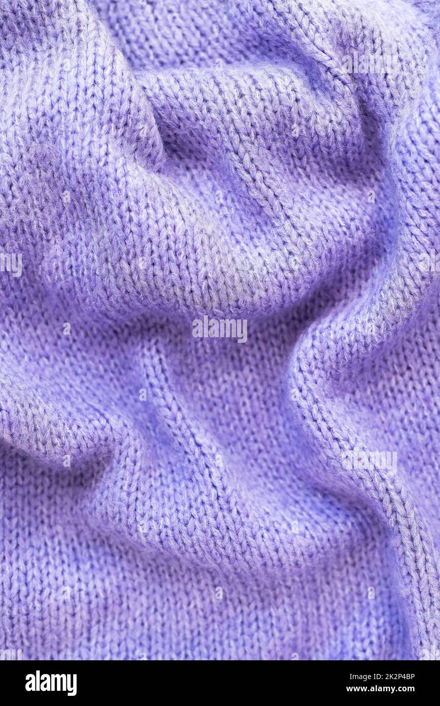 Fond de texture violet très peri, motif textile naturel. Arrière-plan, photo verticale, place pour une inscription. Banque D'Images