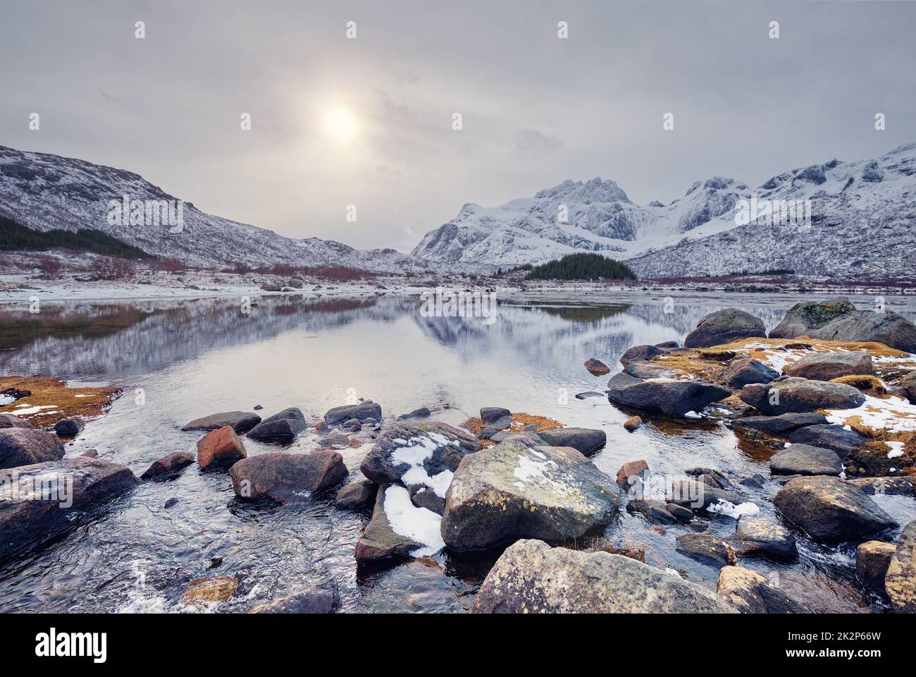 Coucher du soleil en hiver, le fjord Banque D'Images
