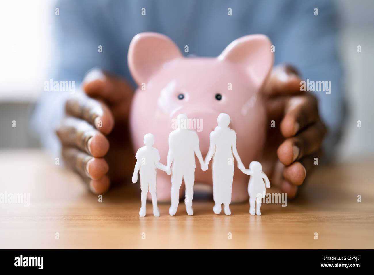 La famille Piggy Bank et la sécurité financière Banque D'Images