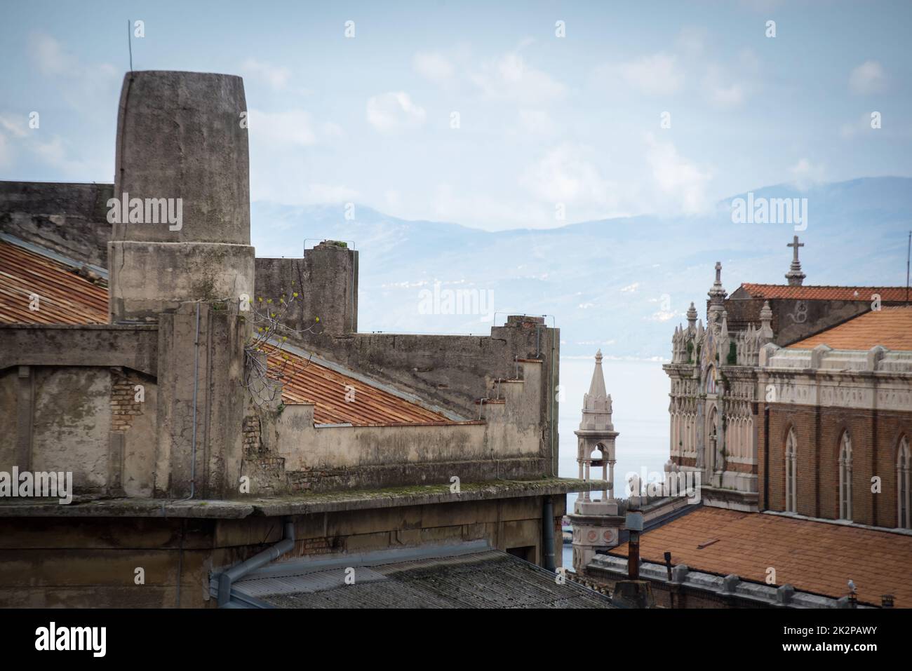 Vue sur les toits de rijeka en Croatie Banque D'Images