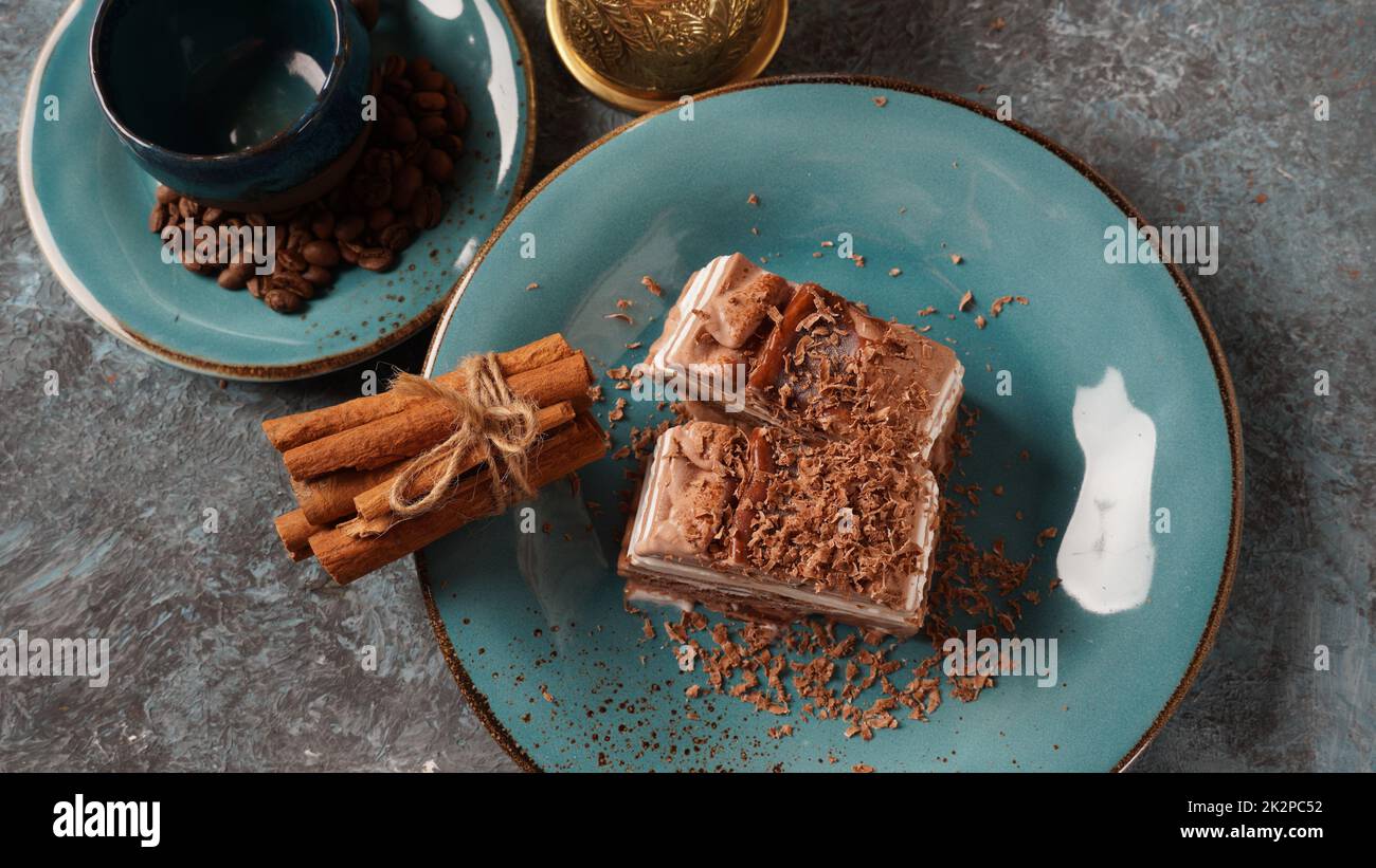 Crème glacée à la graisse végétale au chocolat et à la vanille avec du cemacao Banque D'Images