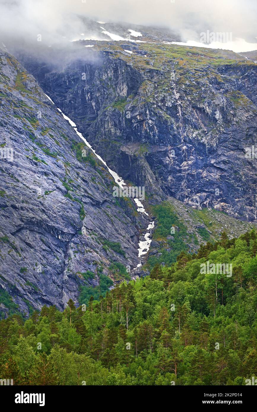 Magnifique paysage norvégien. Paysage près de Bodo et Kjerringoy dans le nord de la Norvège,. Banque D'Images