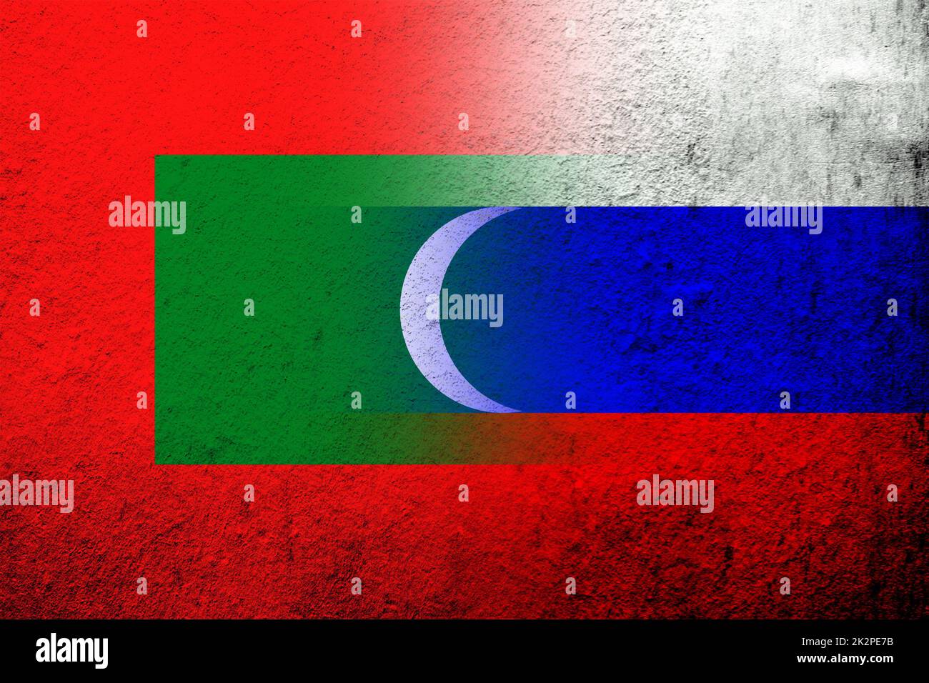 Drapeau national de la Fédération de Russie avec la République des Maldives drapeau national. Grunge l'arrière-plan Banque D'Images