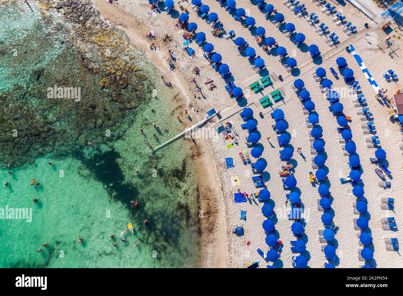 Vue aérienne de la plage de Sandy Bay. Ayia Napa, Chypre Banque D'Images
