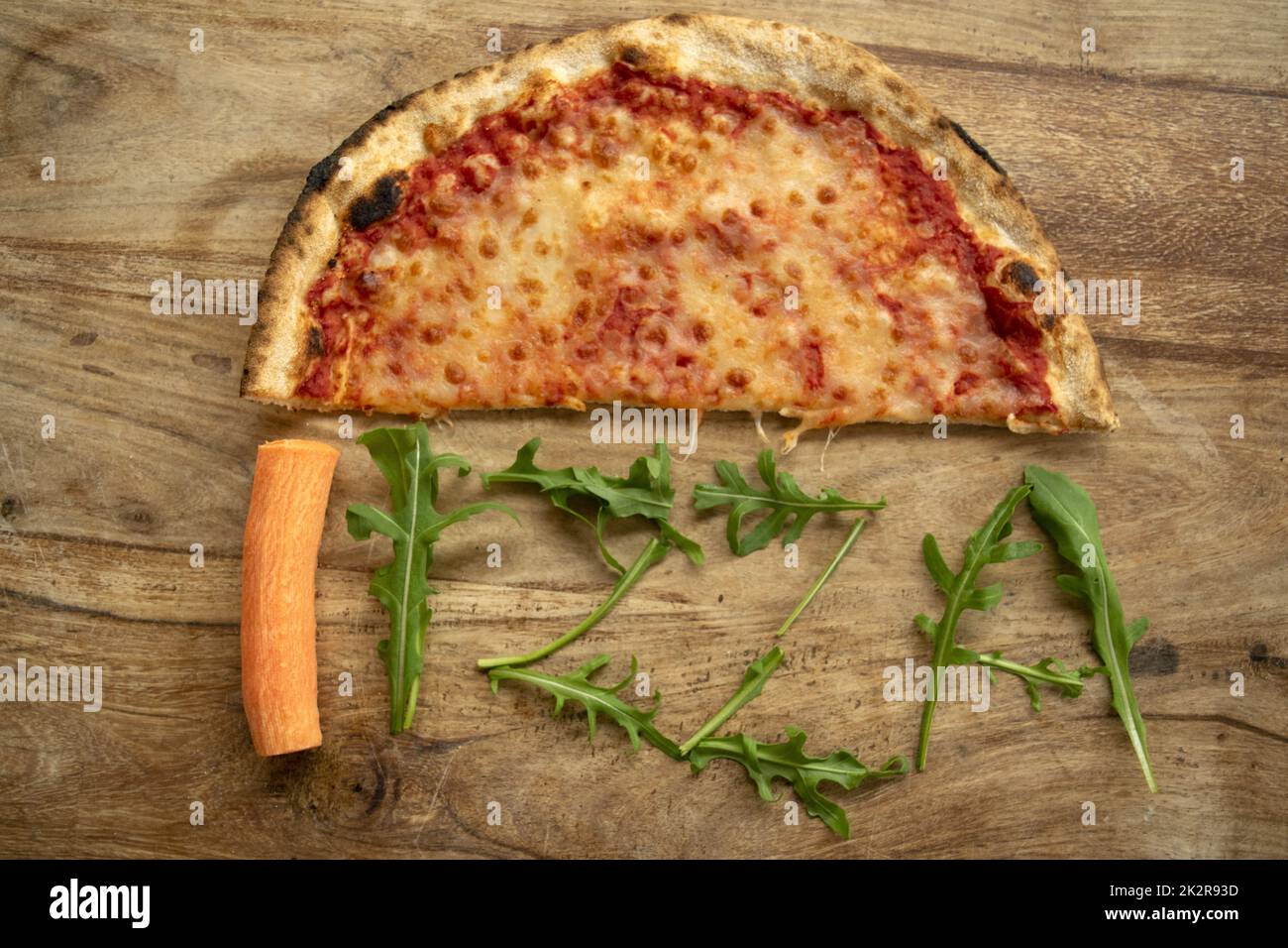 pizza margherita la pizza italienne avec mozzarella et tomates Banque D'Images