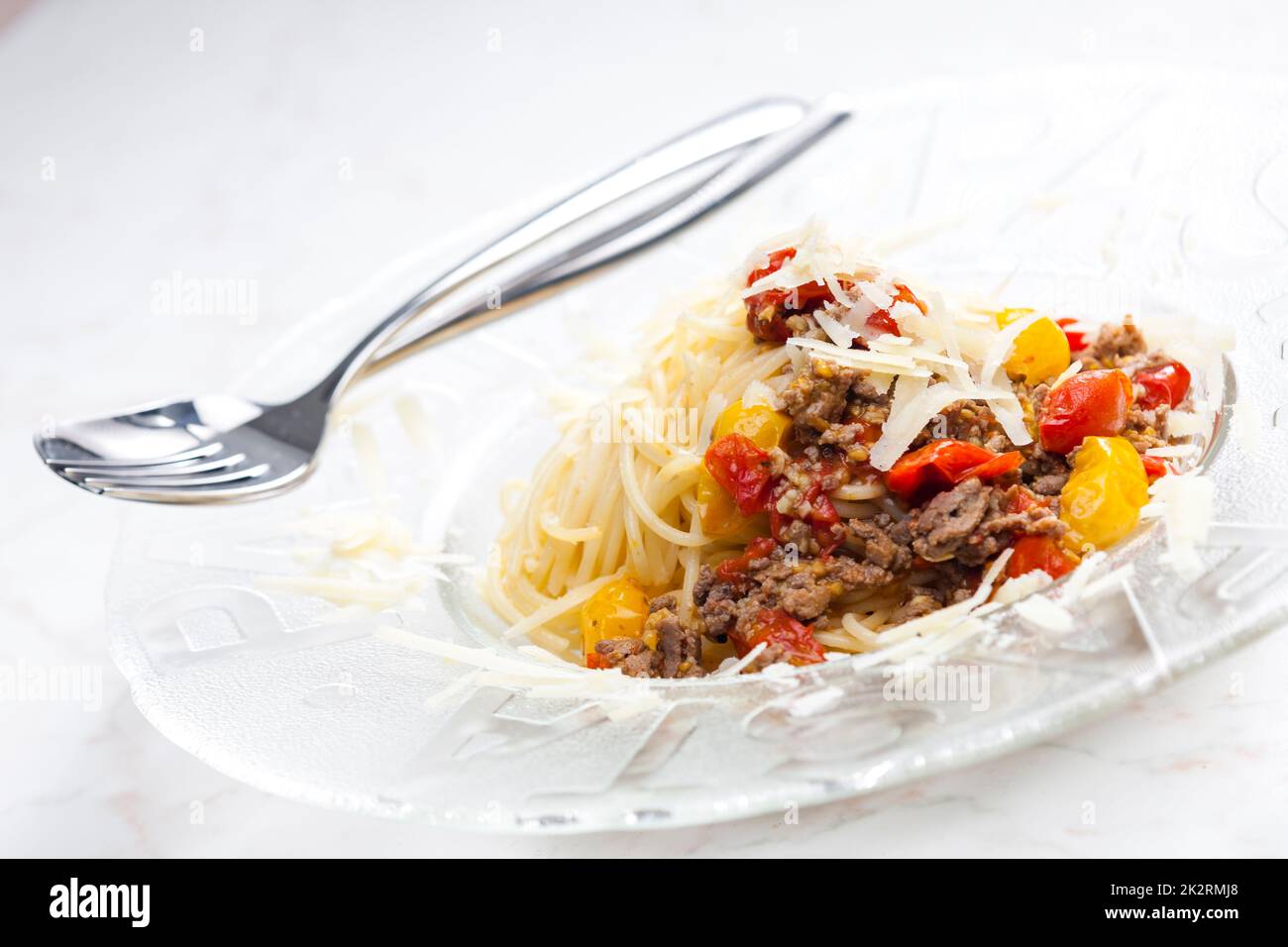 spaghetti à la viande hachée et aux tomates Banque D'Images