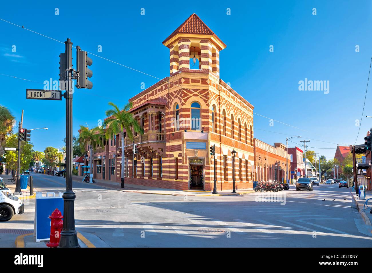 Vue sur la rue Duval célèbre de Key West, au sud de Florida Keys Banque D'Images Vue sur la rue Duval célèbre de Key West, au sud de Florida Keys Banque D'Images