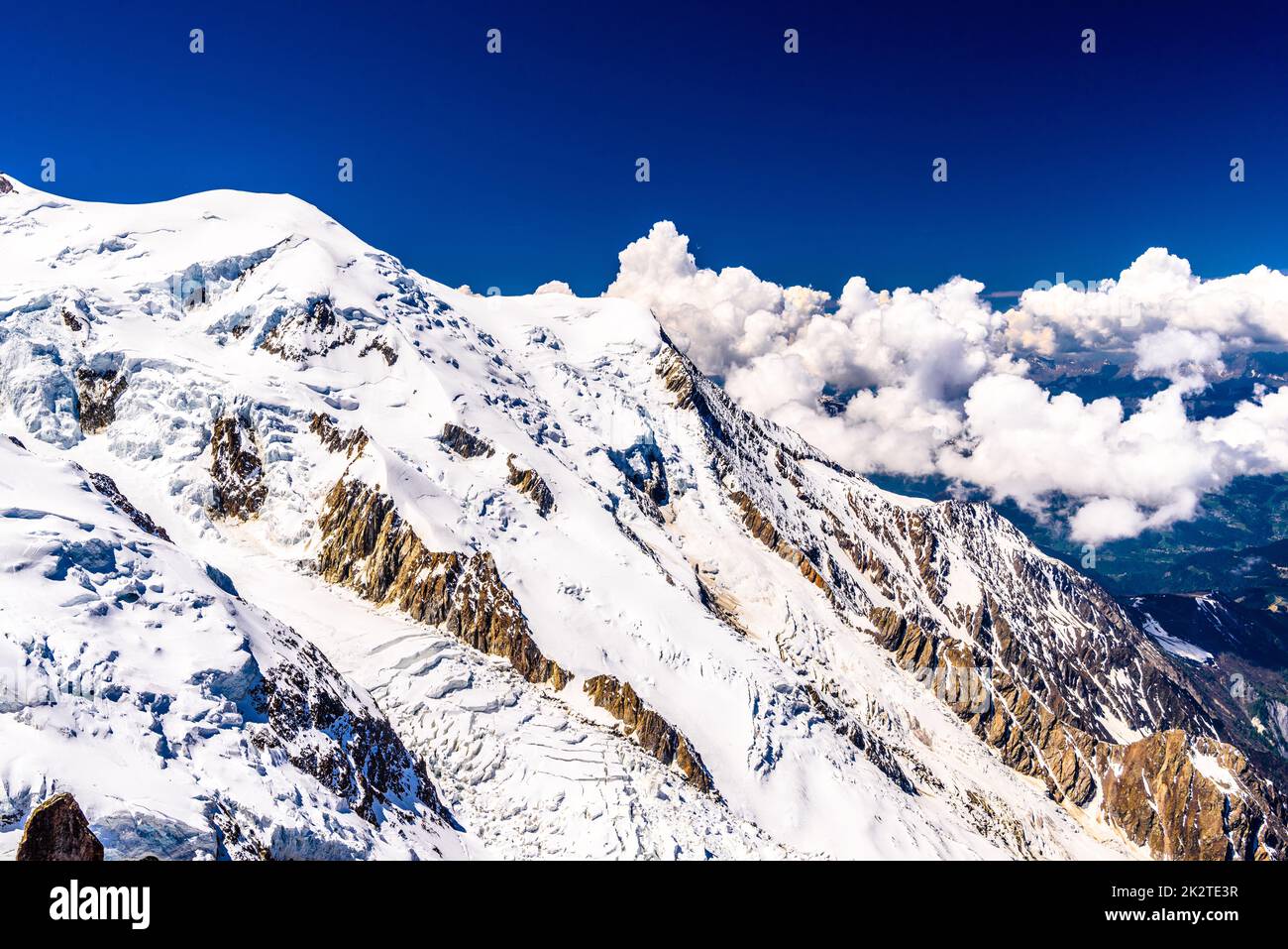 Montagne enneigée Chamonix, Mont blanc, haute-Savoie, Alpes, France Banque D'Images