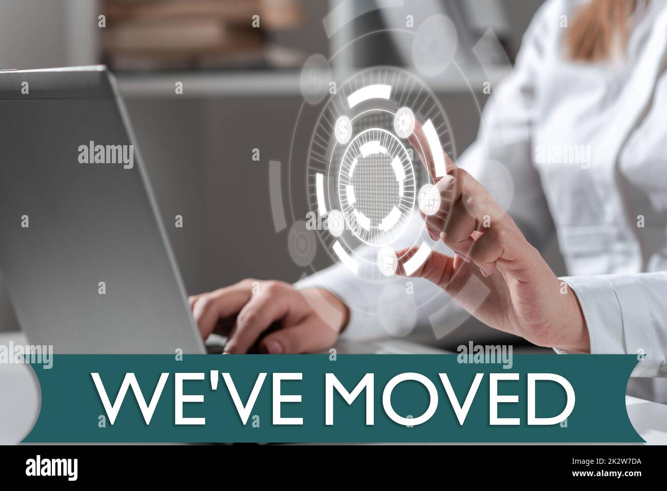 Inspiration montrant le signe Weve ont déménagé. Idée d'affaires vivre à partir d'un autre pays même ou différent -47175 Banque D'Images