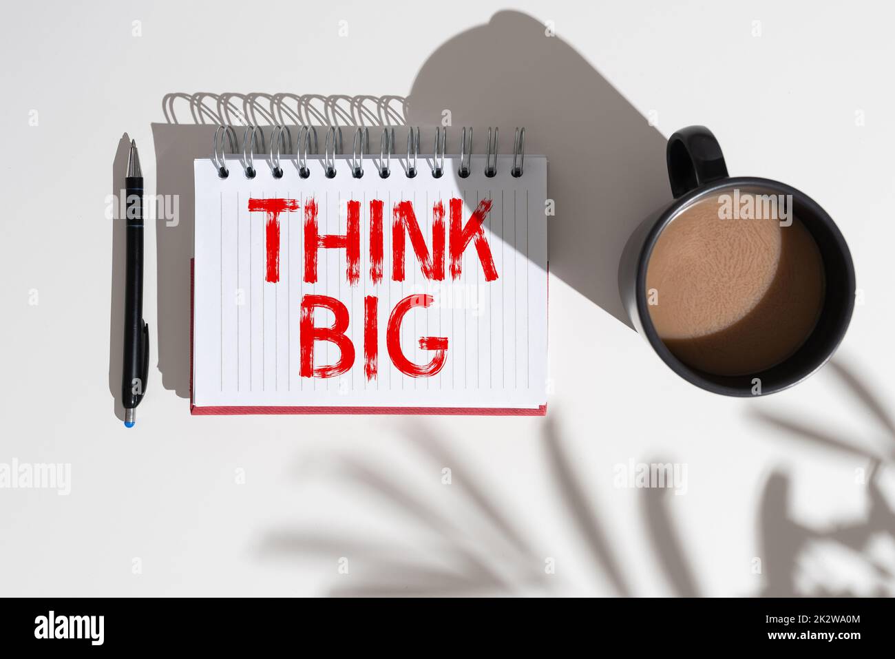 Écriture affichage de texte penser grand. Concept d'affaires pour planifier quelque chose de haute valeur pour ceux eux-mêmes ou pour la préparation -47648 Banque D'Images