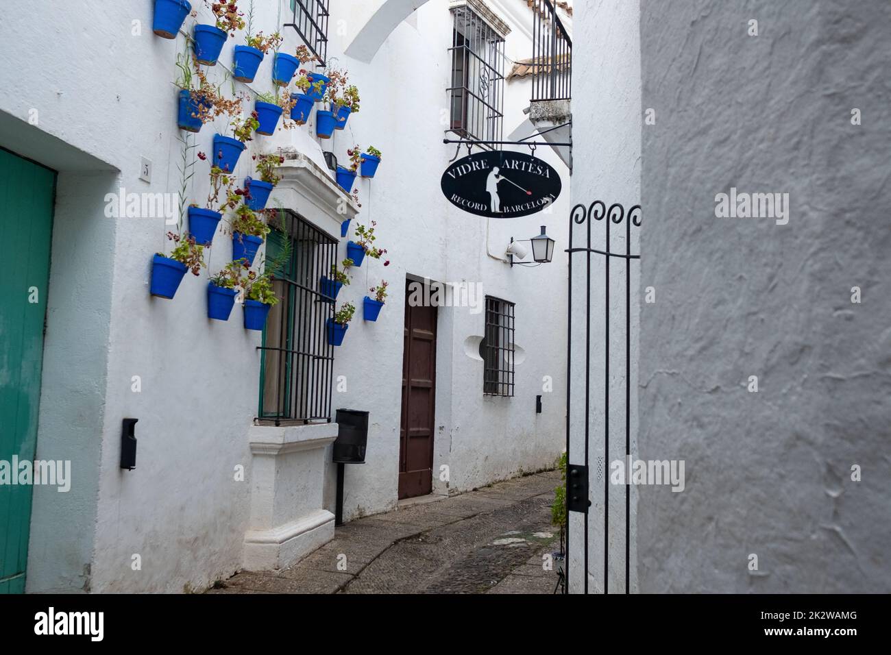 L'intérieur du parc Poble Espanyol avec des bâtiments et ruelles espagnols est vu à Barcelone, Espagne sur 16 août 2022. Poble Espanyol est une récréation de Banque D'Images