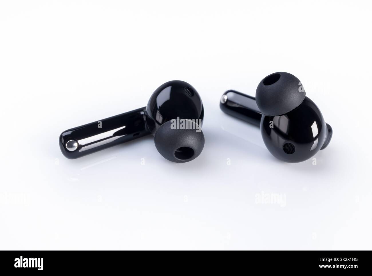 Casque sans fil sur un blanc Banque D'Images