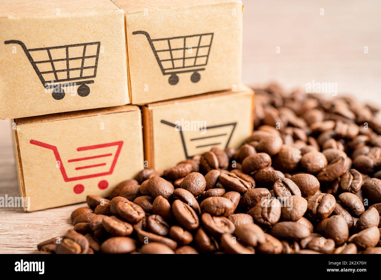 Boîte avec le symbole du logo du panier sur les grains de café, Import Export Shopping en ligne ou le service de livraison du magasin de commerce électronique expédition de produits, commerce, concept de fournisseur. Banque D'Images