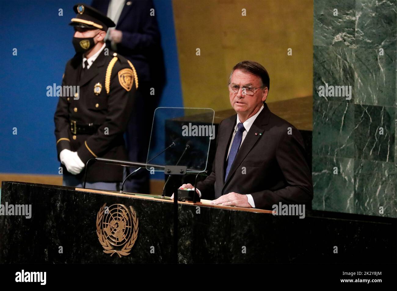 New York, États-Unis. 20 septembre 2022. Le Président brésilien Jair Bolsonaro s'adresse à la session de 77th de l'Assemblée générale au siège de l'ONU, à 20 septembre 2022, à New York. Crédit : ISAC Nobrega/Président Brésil/Alay Live News Banque D'Images