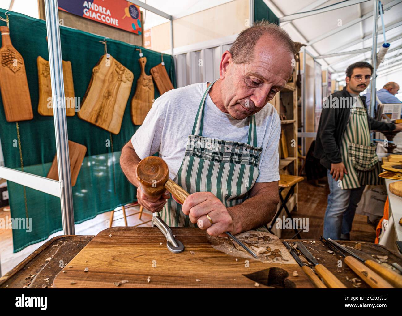Italie. 23rd septembre 2022. Italie Turin Parco Dora 'Terra Madre - Salone del Gusto 2022' - Piémont Pamparato carver. Bois, artisan crédit: Realy Easy Star/Alamy Live News Banque D'Images