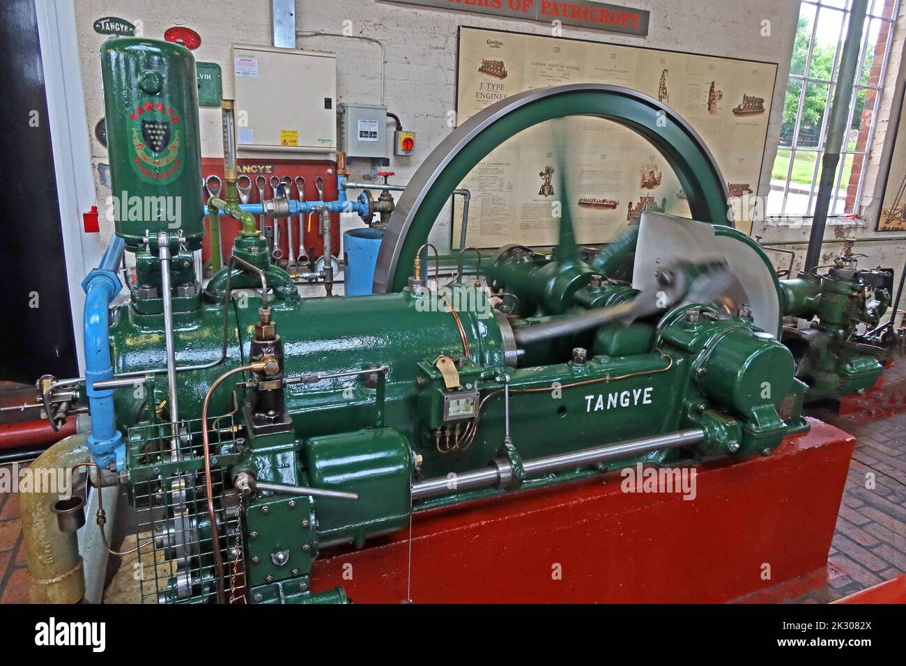 Moteur Tangye Diesel Power Hall, pour bateaux à moteur, au National Waterways Museum, South Pier Road, Ellesmere Port, Angleterre, CH65 4FW Banque D'Images