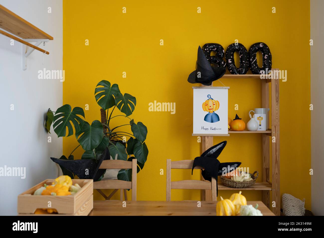 Salle de séjour décorée pour la fête d'Halloween Banque D'Images