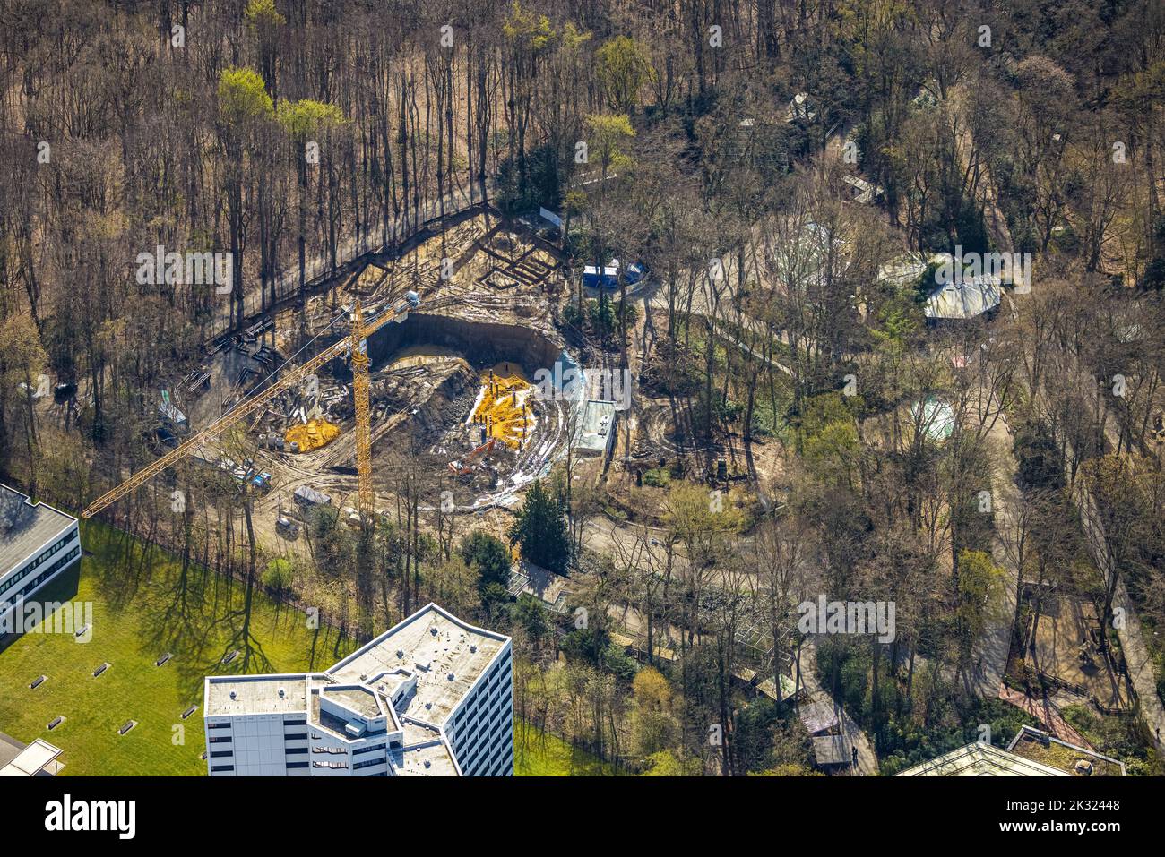 Vue aérienne, zoo de Dortmund et chantier de construction, nouveau bâtiment de l'installation de phoques, Rombergpark-Lücklemberg, Dortmund, région de la Ruhr, Rhénanie-du-Nord-Westphalie, Germe Banque D'Images