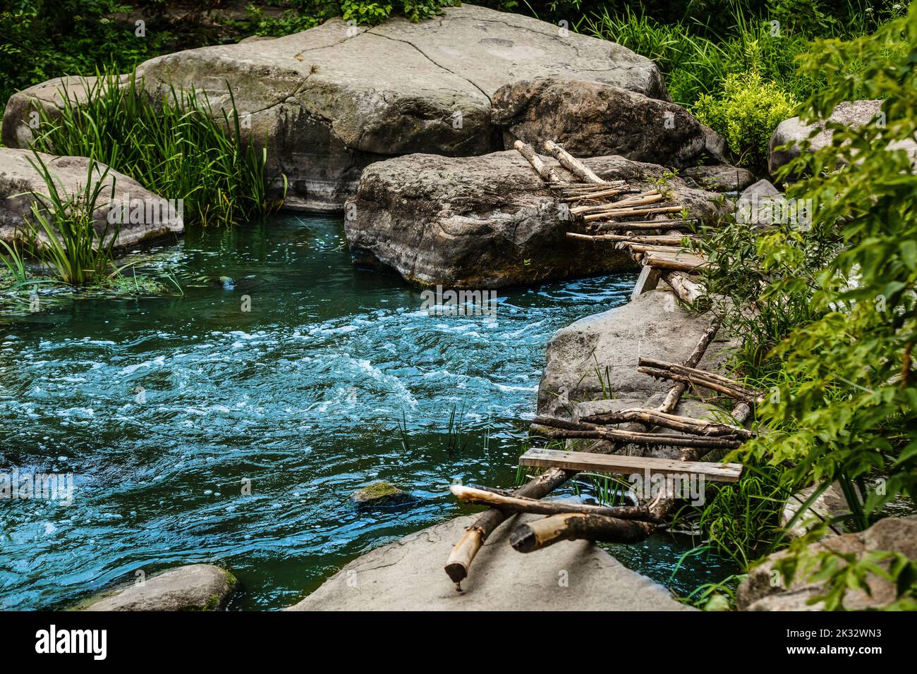rivière de montagne dans le parc matese Banque D'Images