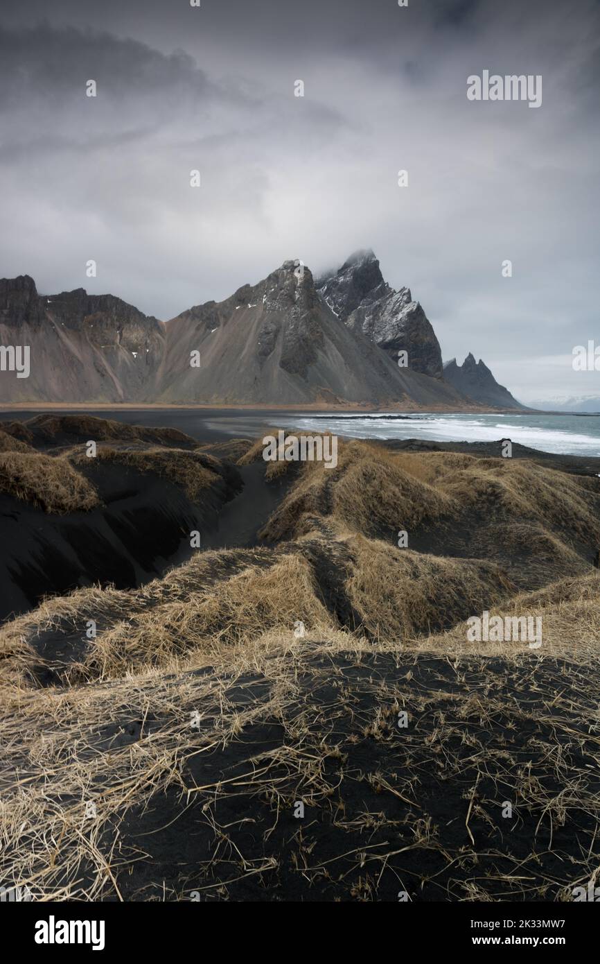 Vestarhorn Mountain depuis la plage de Stokksnes. Islande du Sud Banque D'Images