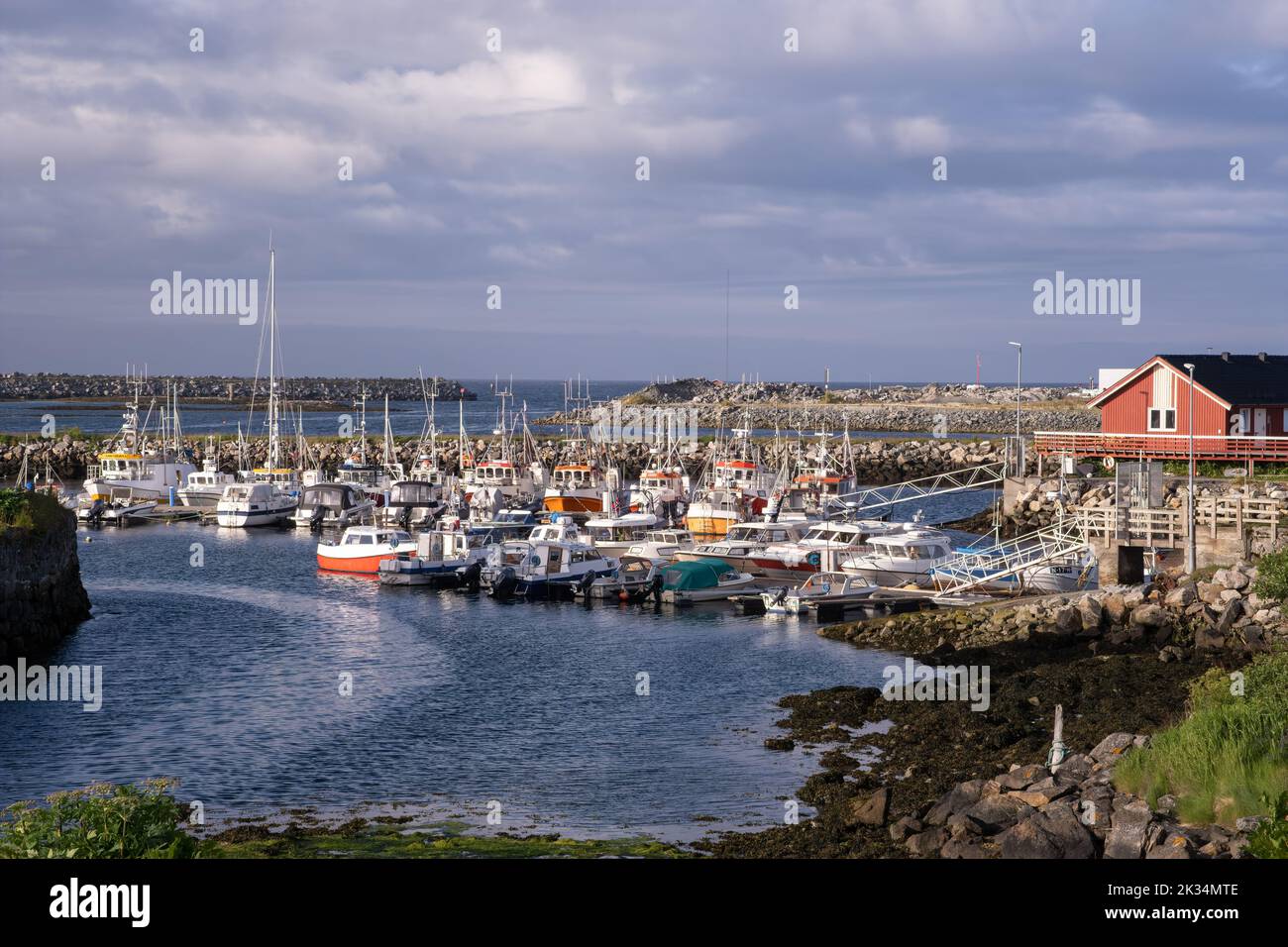 Andenes, Norvège - 13 juillet 2022: Port d'Andenes dans la municipalité d'Andoy dans le comté de Nordland. Mise au point sélective. Banque D'Images