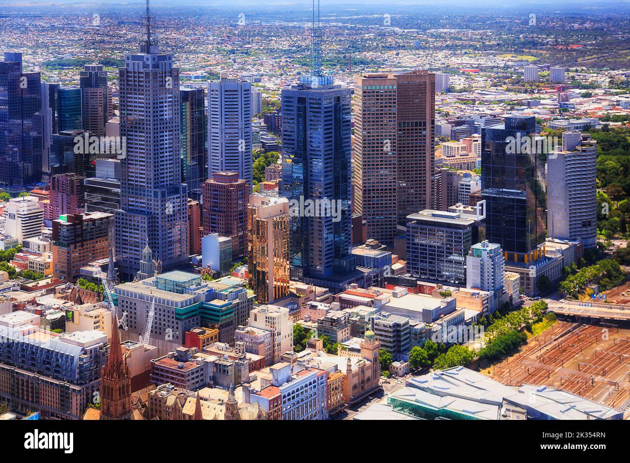 Tours d'affaires en hauteur dans le quartier des affaires de Melbourne, à partir d'une altitude de gratte-ciel - paysage urbain. Banque D'Images