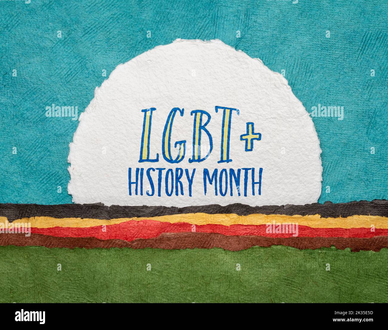 Mois de l'histoire LGBT - écriture manuscrite sur un papier aquarelle fait main contre un paysage de papier abstrait, rappel d'un événement culturel et patrimonial Banque D'Images