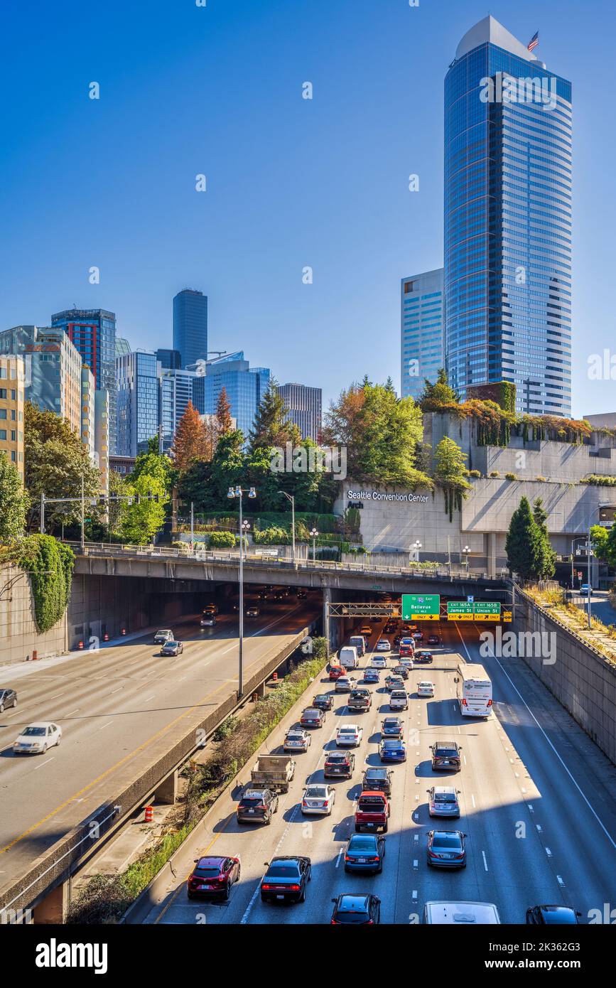 Embouteillage sur l'Interstate 5 dans le centre-ville de Seattle, Washington, États-Unis Banque D'Images