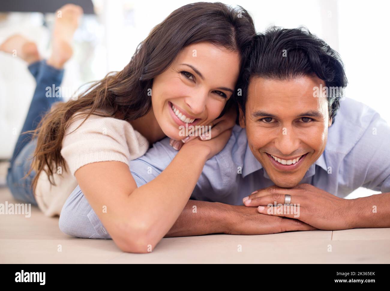 Je suis le plus heureux que j'aie jamais eu. Portrait d'un couple heureux marié. Banque D'Images