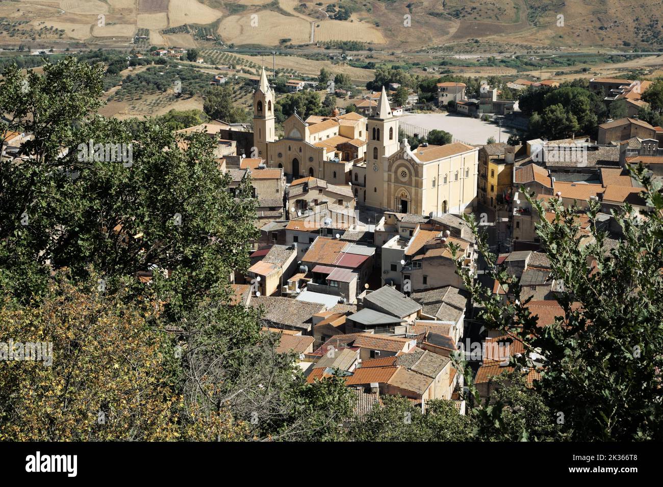 Mezzojuso est un vieux village fondé par des réfugiés d'Albanie au 15th siècle dans l'ouest de la Sicile, en Italie Banque D'Images