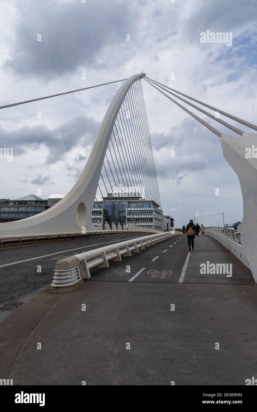 Suspension bridge ireland Banque de photographies et d’images à haute