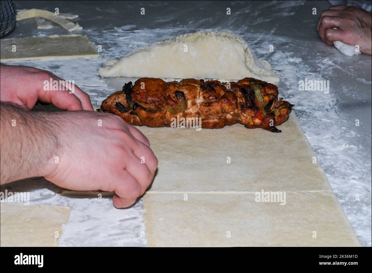 Préparation de la pâte feuilletée pour un rouleau de longe wellington