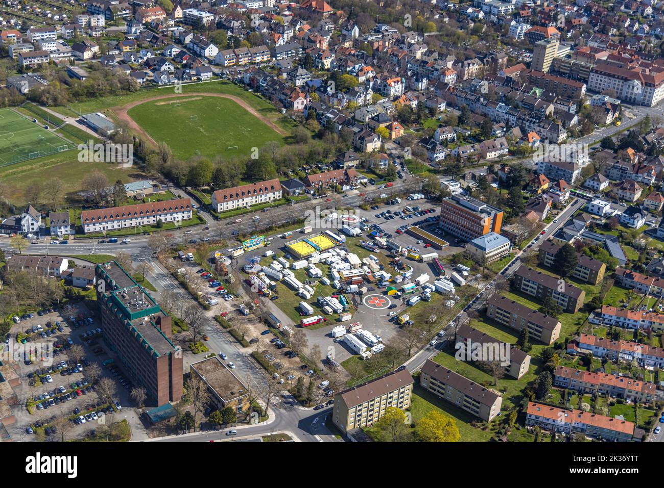 Vue aérienne, foire de Pâques sur la Otto-Ackermann-Platz, quartier général de la police Hagen Funckestraße, branche régionale de Straßen.NRW, Altenhagen, Hagen, Ruhr sont Banque D'Images