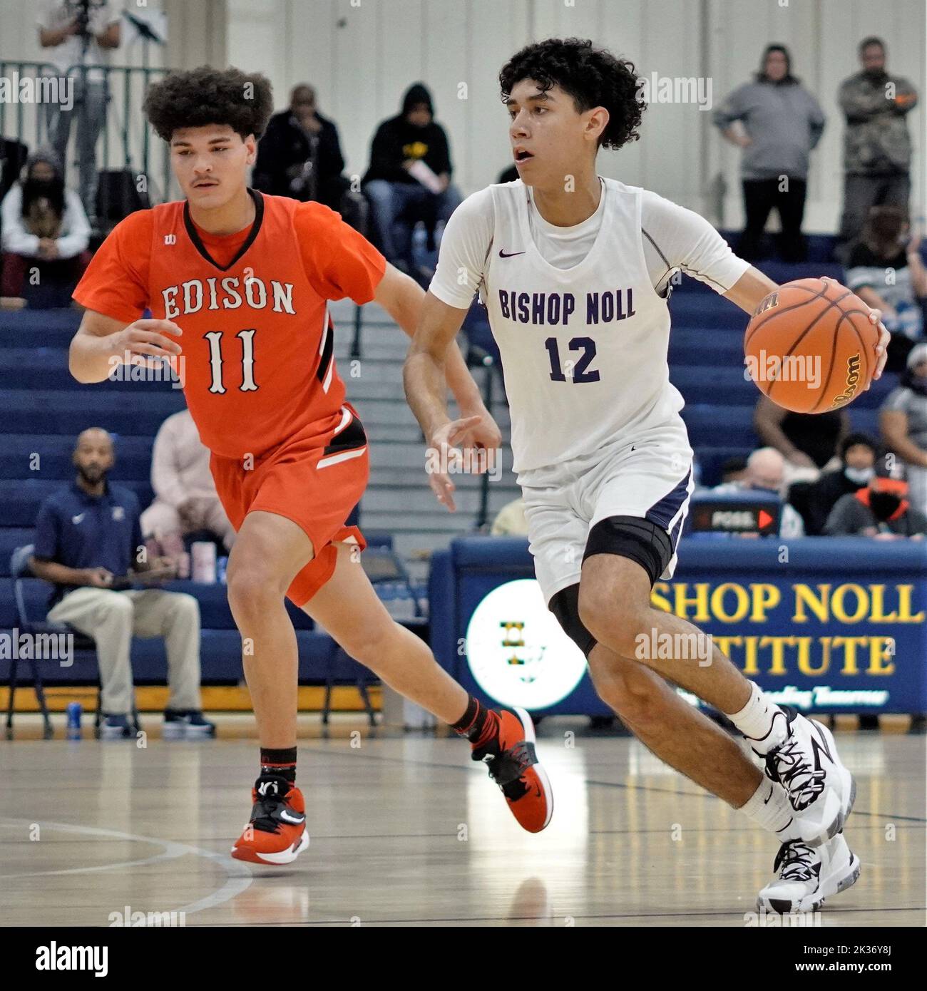 Le jeu de basket-ball intérieur de lycée Bishop Noll vs Lake Station dans l'est de Chicago Banque D'Images